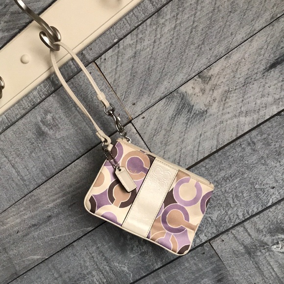 Coach satin leather C wristlet EUC - Picture 2 of 5